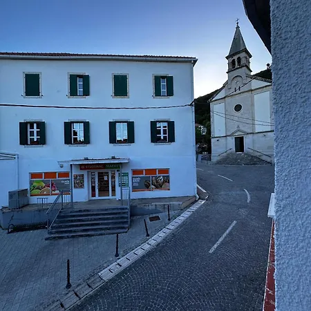 Toma Vrlika