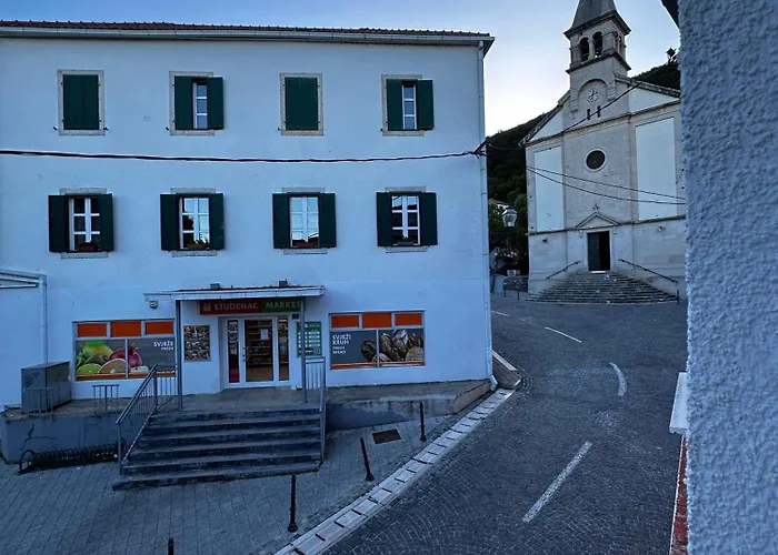 Toma Vrlika