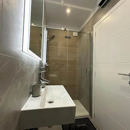 Apartament Toma *